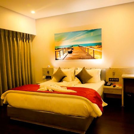 Kyriad Hotel Nashik By Othpl Εξωτερικό φωτογραφία