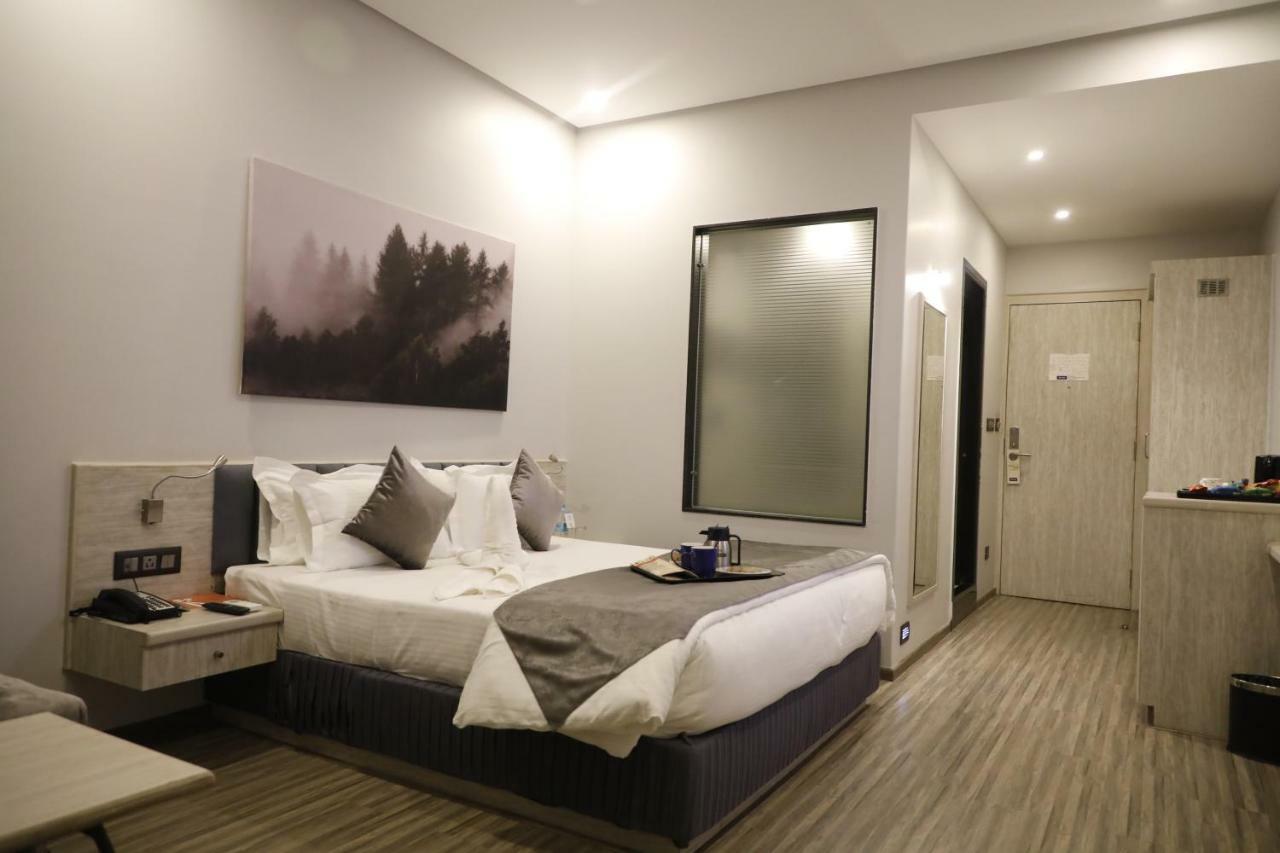 Kyriad Hotel Nashik By Othpl Εξωτερικό φωτογραφία
