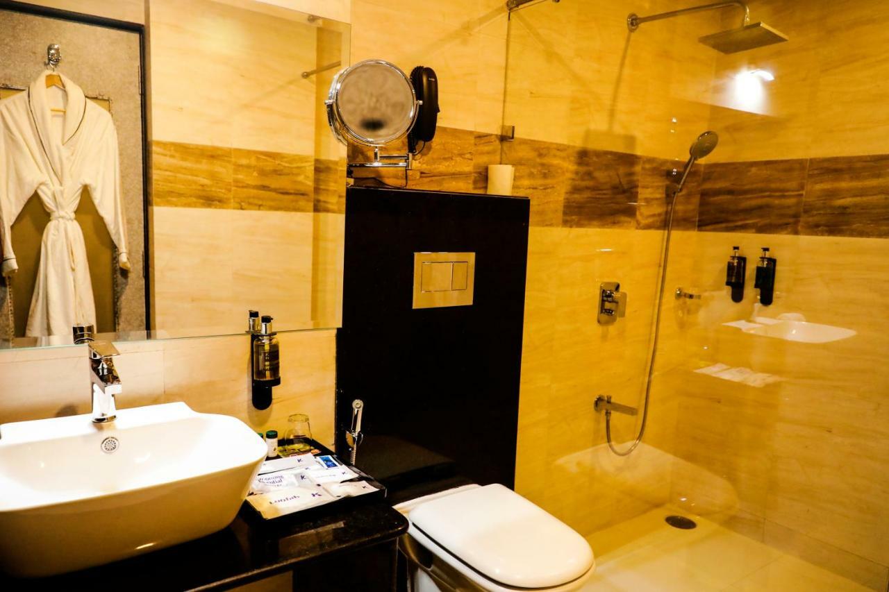 Kyriad Hotel Nashik By Othpl Εξωτερικό φωτογραφία