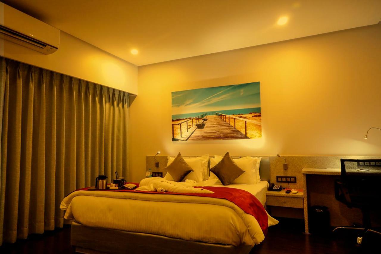 Kyriad Hotel Nashik By Othpl Εξωτερικό φωτογραφία