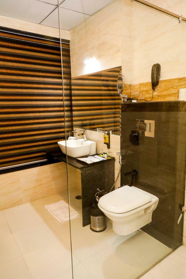 Kyriad Hotel Nashik By Othpl Εξωτερικό φωτογραφία