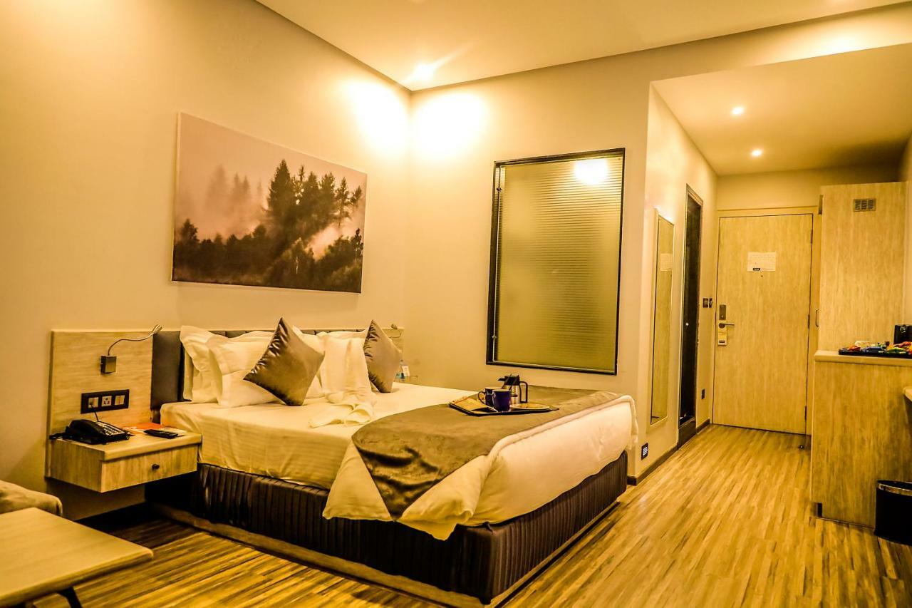 Kyriad Hotel Nashik By Othpl Εξωτερικό φωτογραφία